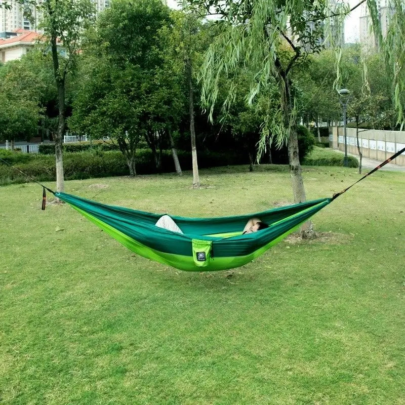 Rede de descanso portátil Igarapé Crosbel verde para conforto de duas pessoas ao ar livre